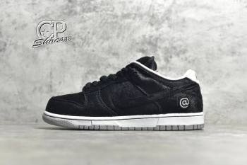 Medicom Toy x NK SB Dunk (5757-cp)